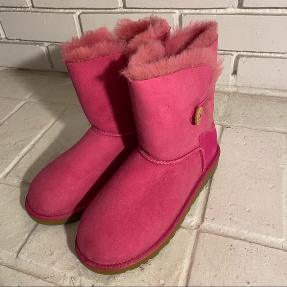 NEW Ugg Bailey Button Boot - HOT PINK - Size 5 - Picture 6 of 8